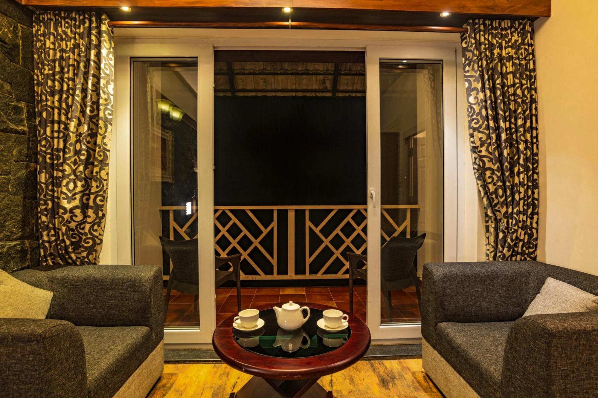 Tea Harvester Resort